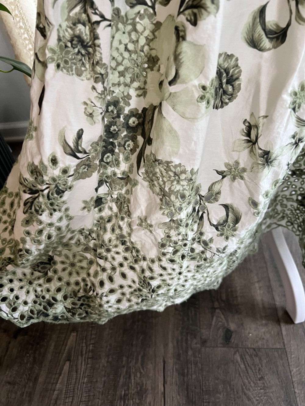 Anthropologie sweetheart neck green and cream floral ruffled midi dress - Picture 9 of 15